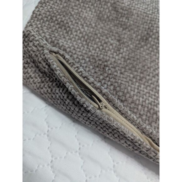 🛋️ Chenille Velvet Throw Pillow Covers 20x20 – Set of 2 (Gray-Beige) - Picture 3 of 6